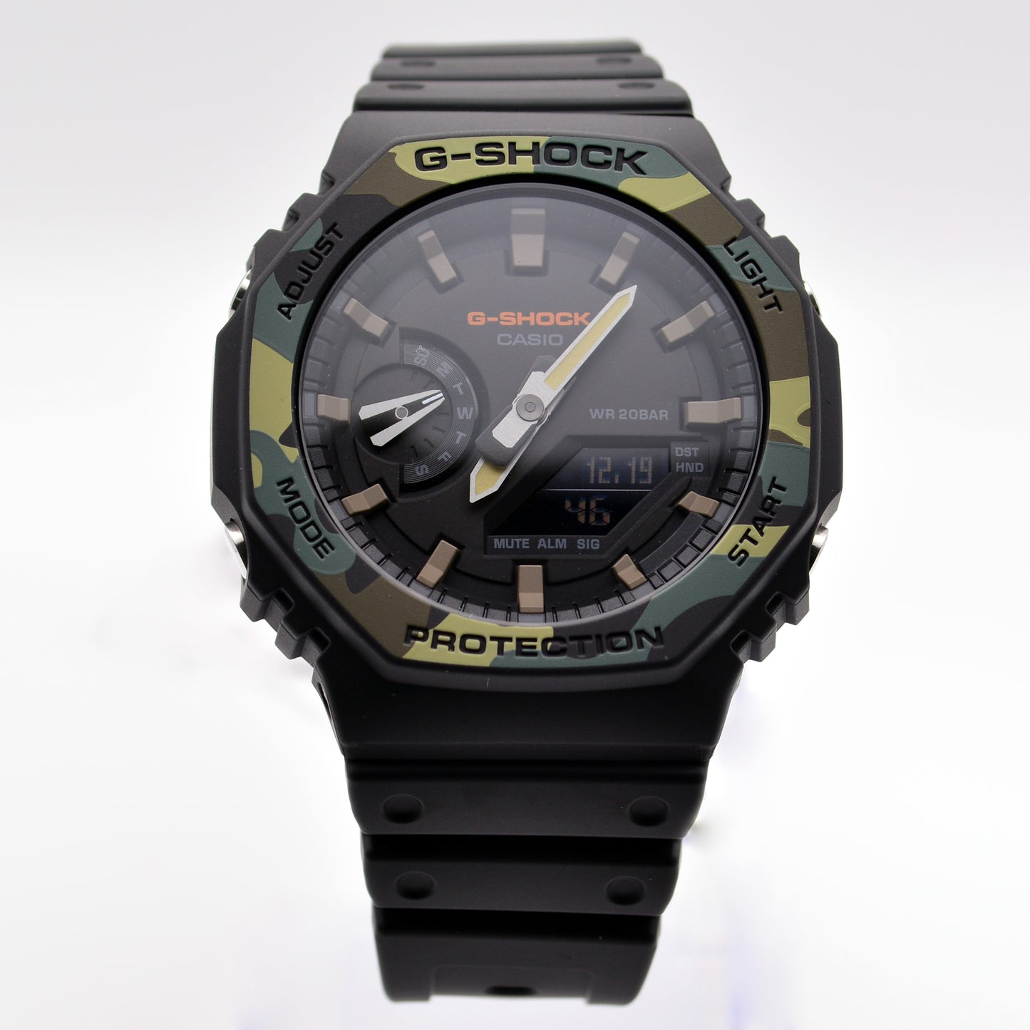 Casio serie G-SHOCK GA-2100